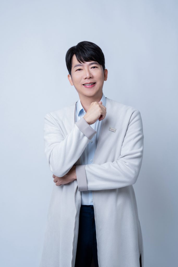 執業性學家：鄭義鑫